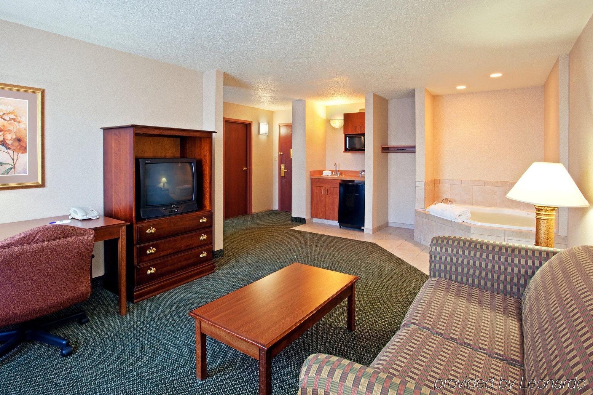 Holiday Inn Express And Suites Pittsburgh West Mifflin By Ihg Buitenkant foto